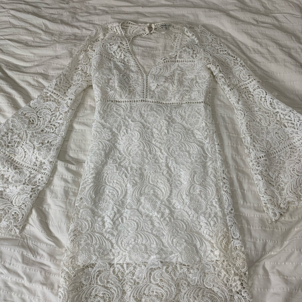 White long sleeve dress